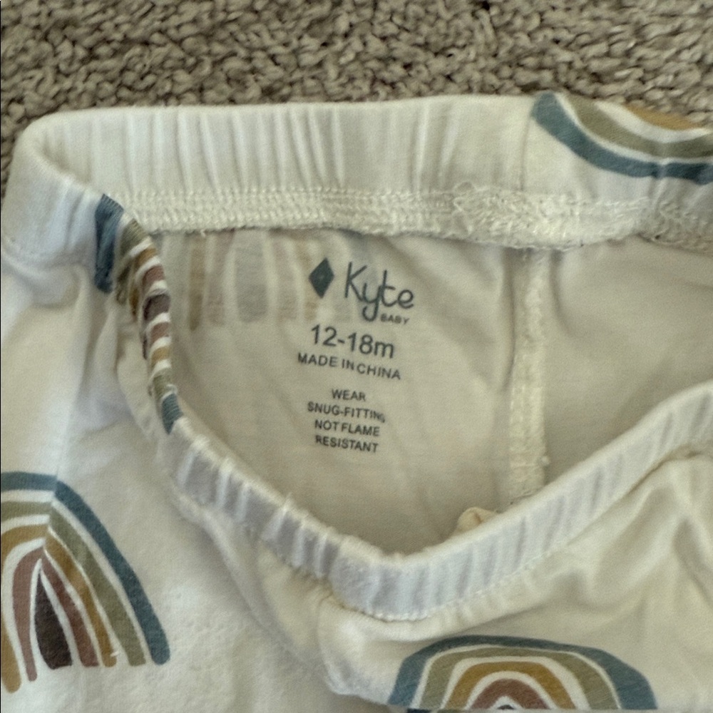 Kyte BABY Aloe Rainbow Pocket Tee and Leggings - Picture 3 of 3